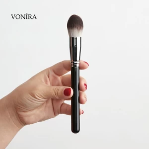 Vonira High Quality VHQ-028 Small Dome Facial Makeup Blush Brush With Silver Copper Custom Private Label Service