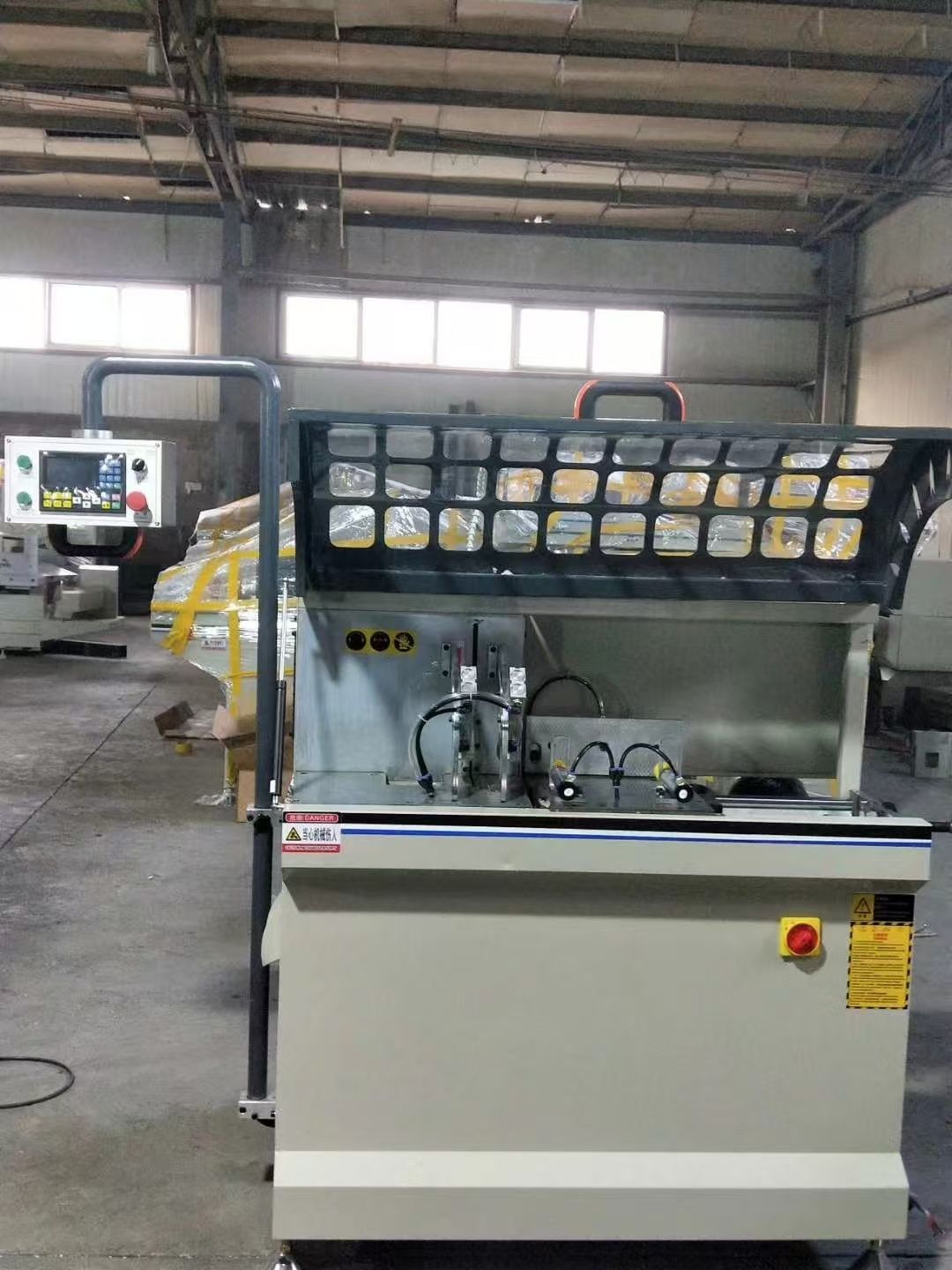Buy Automatic Corner Code Cutting Saw For Aluminum Doors And Windows ...