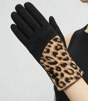 BSCI Certified leopard Print Fashion Gloves with Touchscreen & Decorative Buttons