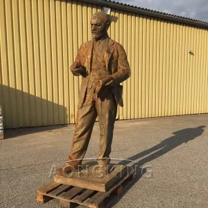 city outdoor decoration life size suit leather shoes worker men bronze statue