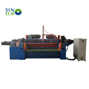 New design double roller moving type spindleless core veneer peeling machine with high peeling speed and CNC control