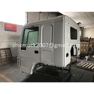 Sinotruk 420hp Truck Body Parts HW76 HOWO Cabin