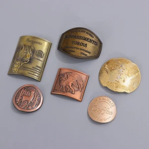 Custom Designed Zinc Alloy Medallion 3D Metal Tag Curved Shape Metal Badge for Bottle and Mugs