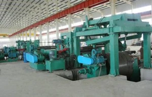 Hot roll uncoiling and slitting line