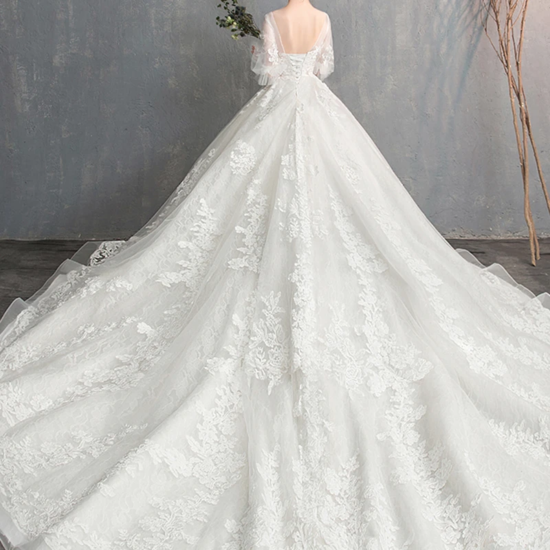 CustomLuxury Wedding DressBall Gown Lace Appliques Sweetheart Bridal Gowns Long Train Bride Dress