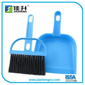 Mini Plastic Dustpan with Broom 56101