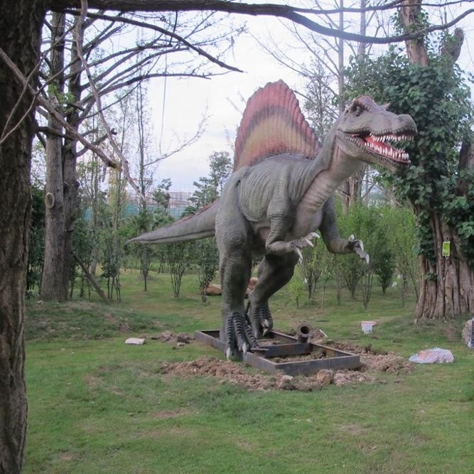 Outdoor playground animatronic dinosaur show
