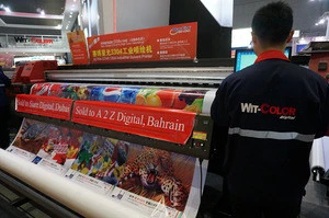 shanghai wit-color 3.2 m solvent high speed printer in inkjet printers Ultra Star 3304 with Spectra star fire 1024 print heads