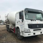 Used Sinotruck Howo 12m3 cement truck 8x4,mezcladora de concreto Chassis:
