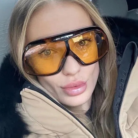 UV400 One Piece Large Frame Ladies Oversized Glasses Fashion Black Shades New Oversized Sunglasses 2024 For Women