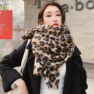 2019 Autumn and Winter Warm Thickened Leopard Print Knitted Wool Scarf Shawl
