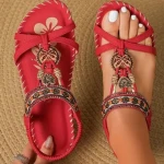 2024 Flat Outdoor Beach Sandals Womens Round Toe Ankle Strap Roman Sandals with Flowers Rhinestone Casual Usage for Summer