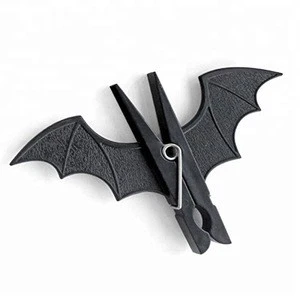 Daily Use Black Bat Shaped Halloween Party Decor Home Clothes Wood Hanging Pegs