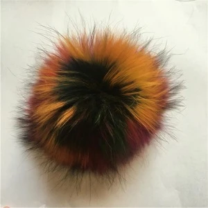 Factory direct supply raccoon fur pom poms for keychain