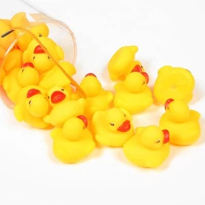 Funny Eco-friendly bath rubber yellow duck toy for baby