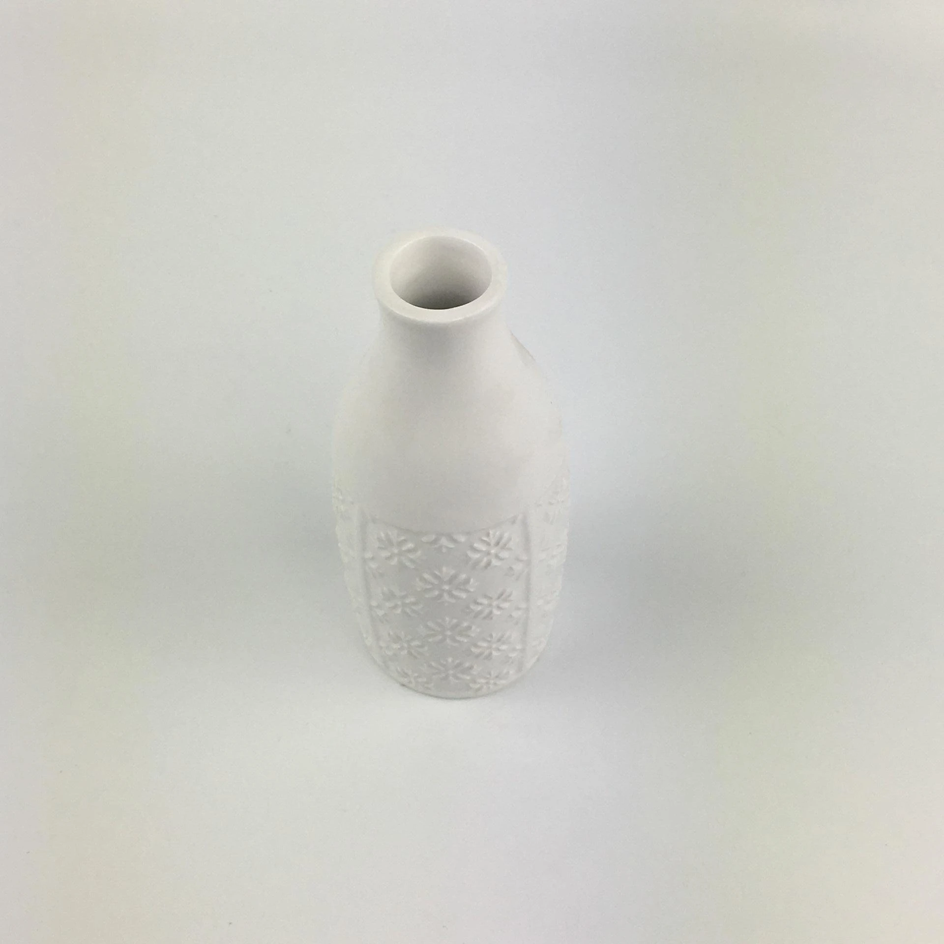 Mini White Porcelain Vases Ceramic Flower Vase with Holes