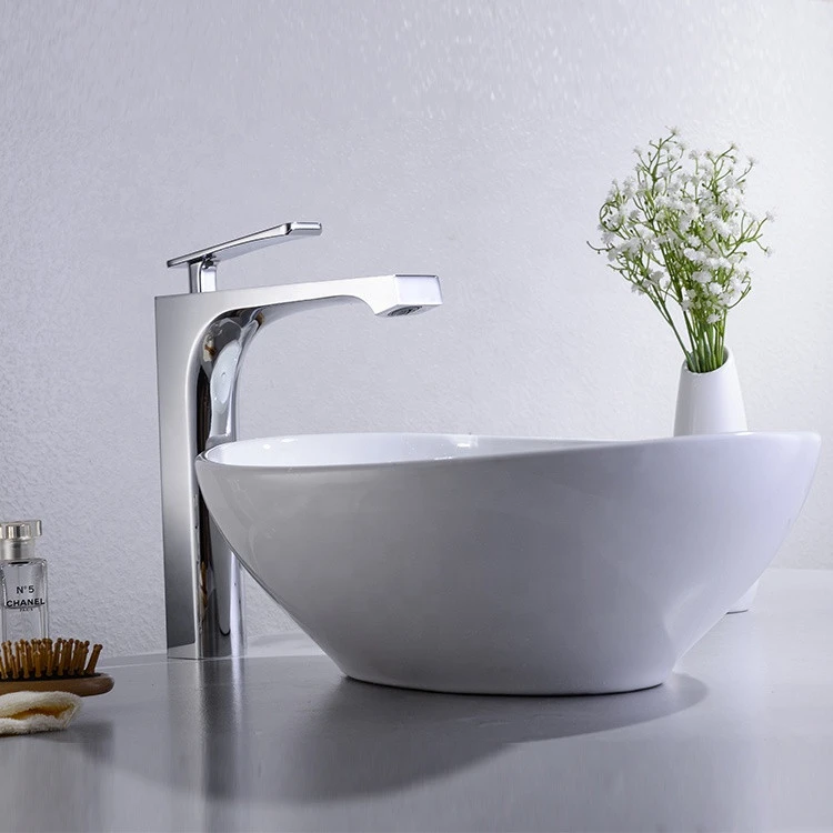 New Bathroom Equipment Single-Hole Water Faucets Modern Deck Mounted Bathroom Water Mixer Faucet bathroom tapware