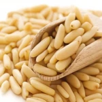 pine nuts Chilgoza kernels without shell Direct Wholesale 650 Chinese Red Korean Pine shell high quality pine Nut Kernels