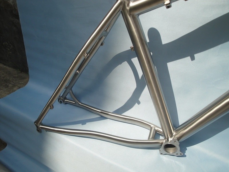 Standard style  26er MTB titanium bicycle frame with ISCG-05