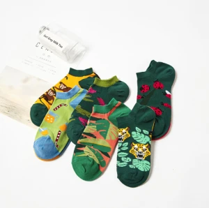 Unisex trendy colorful summer cotton man short ankle socks women