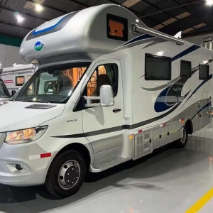 Luxury Motorhome 4WD Mini RV Camper Van Luxury Off-Road Motorhome Caravan with Toilet for Home Camping