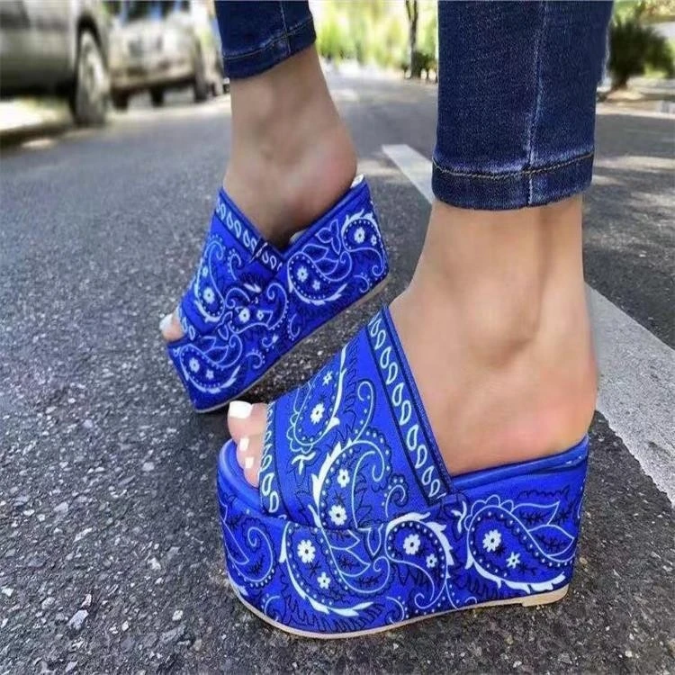 2021 New Stylish Slip-on Ladies Slippers Printed Platform Summer Slides Sandals for Women