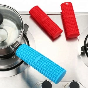 Amazon Hot sales Non-Slip Heat Resistant Silicone Hot Pot Handle Holder For Metal And Aluminum Cookware Handle