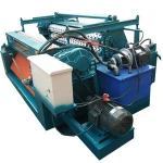 Small mobile wood log debarking machine/wood log debarker