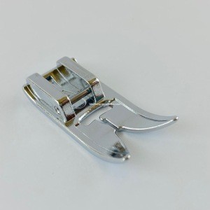 Zig zag foot 685502008 for sewing machine