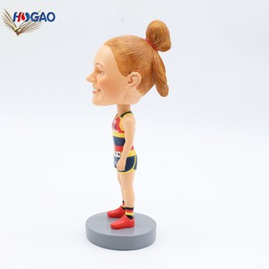 China wholesale OEM handmade resin women athlete figurines statue