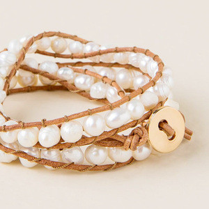 LEATHER AND FRESHWATER PEARL WRAP BRACELET