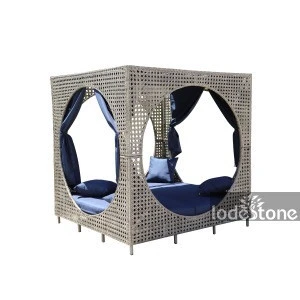 Luxury KD Outdoor Rattan Sofa Sunbed Garden Wicker Day bed