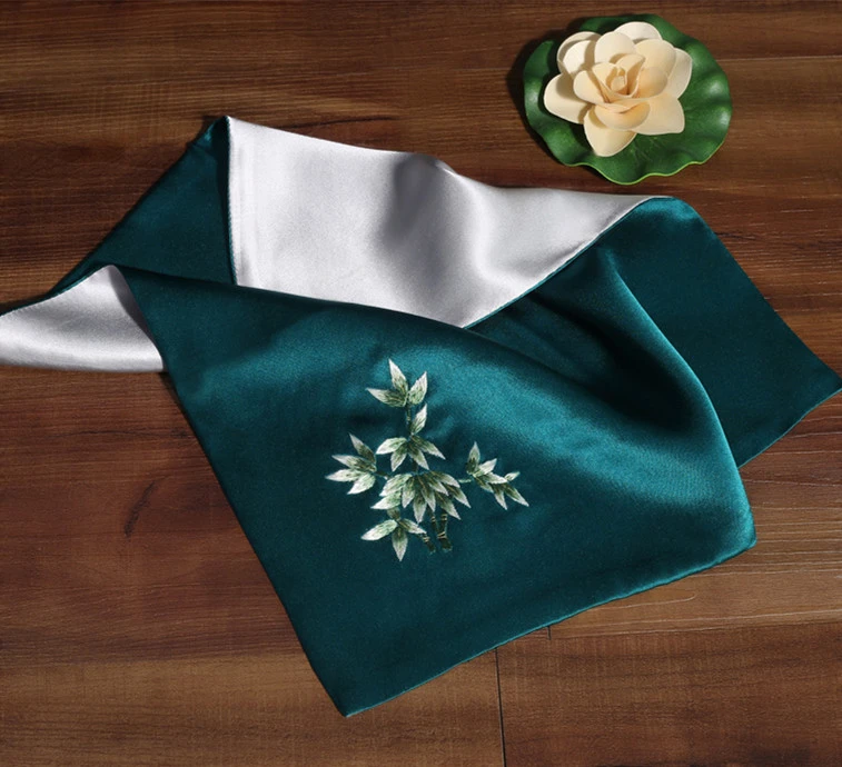 Suzhou Embroidery 100% Silk Square Handkerchief for Men Custom Logo Supportive EIT-023