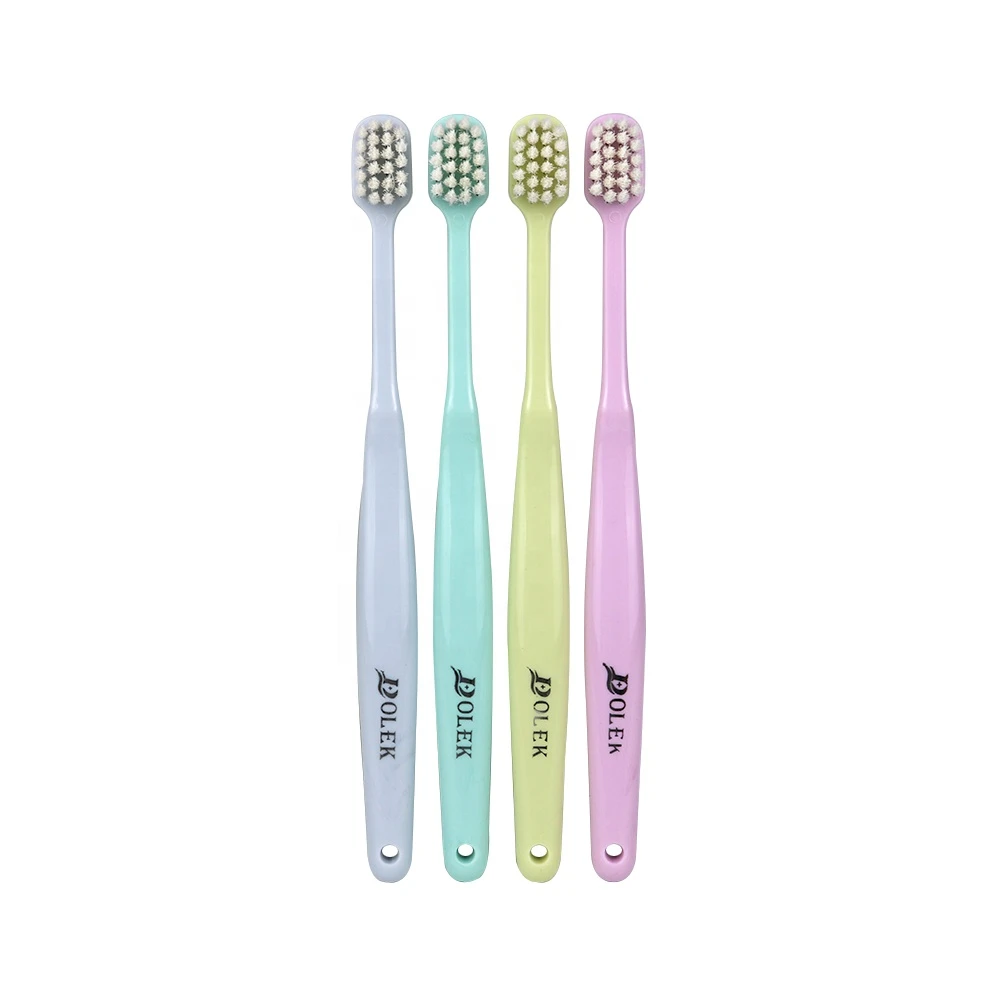 The new wide-head toothbrush four packs super soft filament four packs