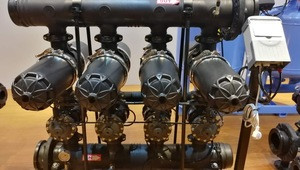 Buy Water Filter H Type Large Scale Farm Irrigation Automatic Self ...