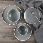 Wholesale Custom Colored Glaze Style Dinnerware Sets Gifts For Personal Use