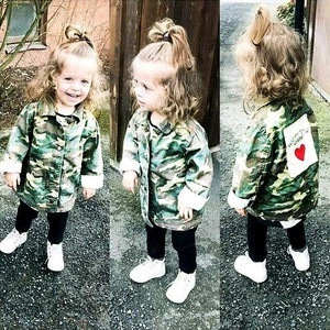 2018 Spring and autumn childrens casual camouflage jacket childrens coat a wholesale