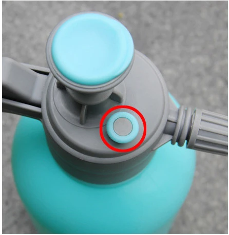 2L Hand Pressure Trigger Sprayer Bottle Adjustable Copper Nozzle Head Manual Air Compression Pump Spray Bottle