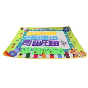 Educational toy water painting doodle mat with doodle templates and pens 3 assorted