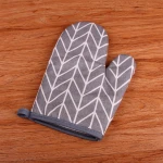 Hot selling Baking Equipment Fit Microwave Oven heat resistant oven mitts microwave heated gloves for wholesales