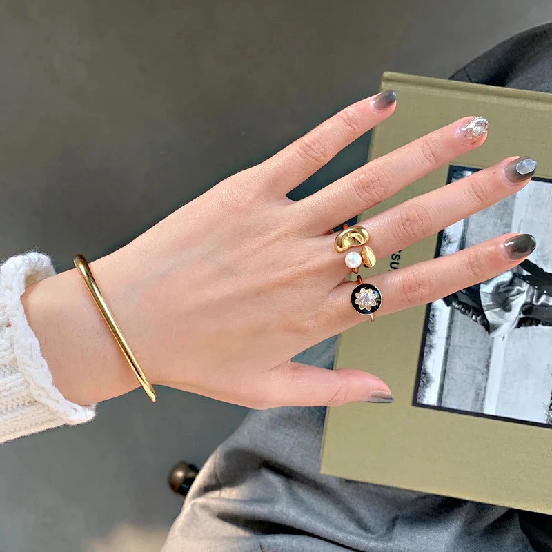 Korean Style Adjustable Pearl Open Rings 18K Gold Plated Irregular Petal Pearl Open Finger Rings