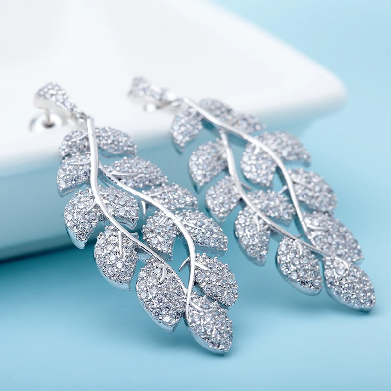 LUOTEEMI American CZ Diamond Party Wear Fashion 18k White Gold Leaf Shape Copper Crystal Statement Earrings