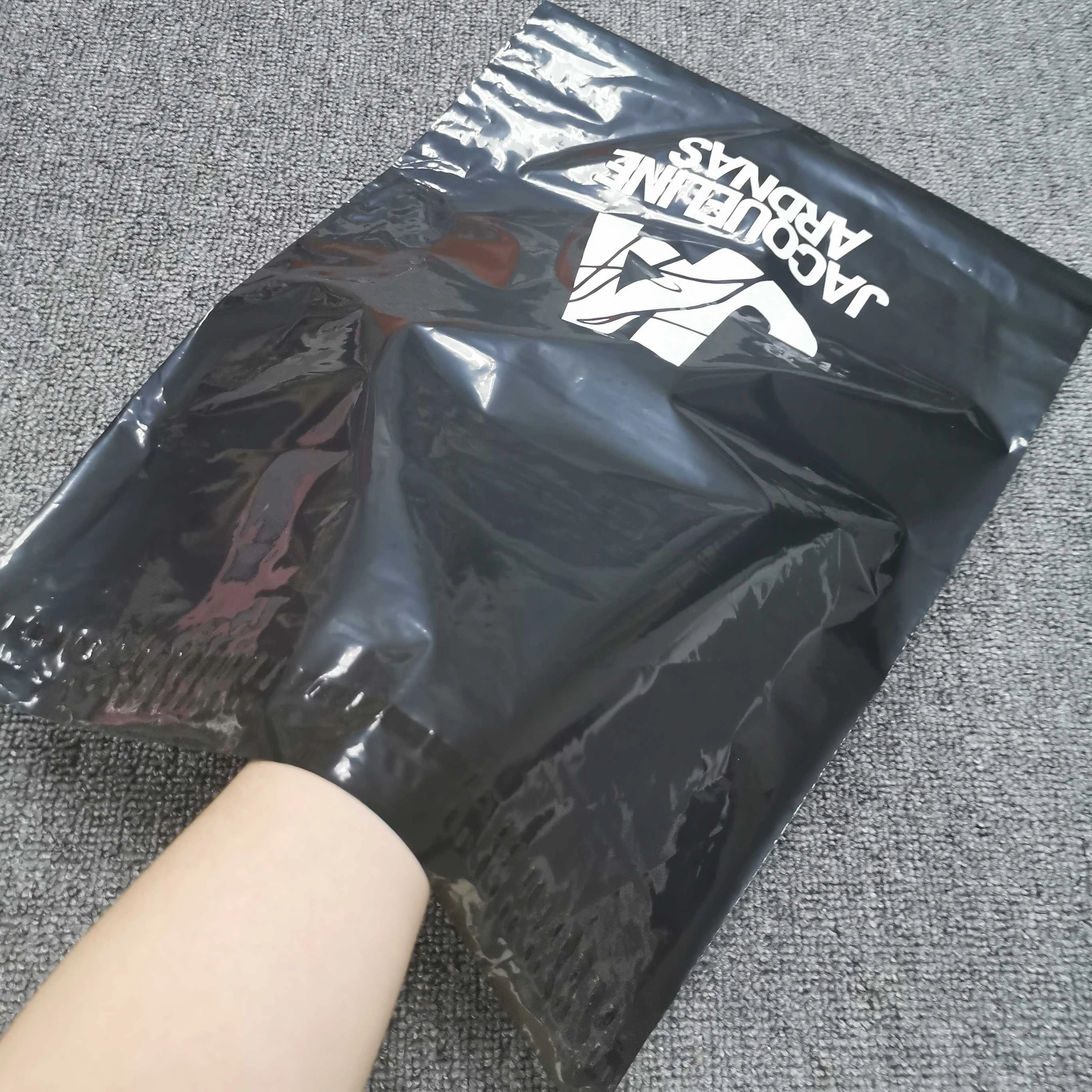 Self Seal Eco Friendly Biodegradable Poly Black Apparel Postage Express Shipping Packaging Custom Printed Plastic Mailing Bags