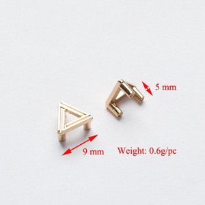 Triangle Zinc Alloy Buckle Gold Plated Rivet Stud For Garment