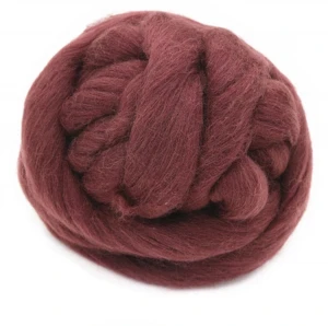 Wholesale Multi Color 100% Merino Wool Giant Merino Wool Yarn Rugs Wool Top Roving Giant Chunky Yarn
