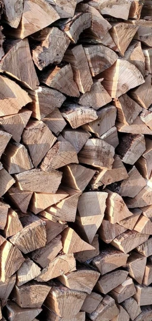 Kiln-Dried Hardwood Firewood – Ready-to-Burn, High Heat Output for Home & Commercial Use