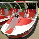 4 person Water Electric boat water play equipment Water pedal  boat