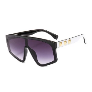 8061 Luxury Fashion Ocean Lens Oversized One-piece Square Metal Rivet Sunglasses 2021
