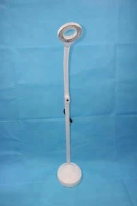 Factory Price Hot Sale Floor Lamp for Nails with Magnifier