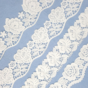 Free Sample White Border Guipure Lace Trim Embroidery Lace Trim for Dress Border
